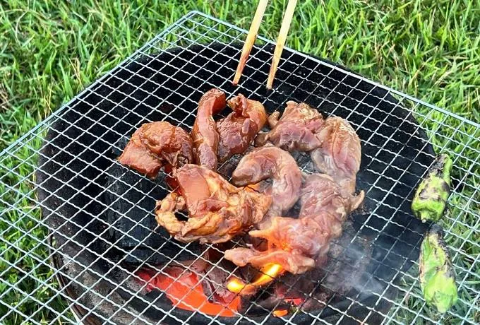 滋賀・高島のソウルフード「とんちゃん」「味付かしわ」をBBQで愉しもう
